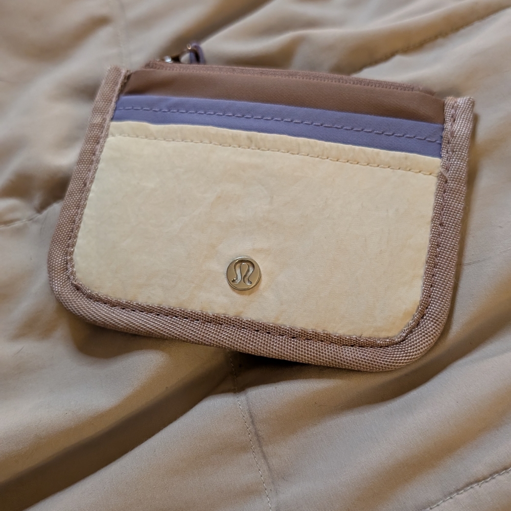 Lululemon True Identity wallet blush and lilac NWOT
